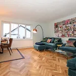 Tipsy Bee Дом отдыха *