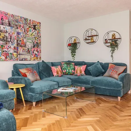 Tipsy Bee * Windermere