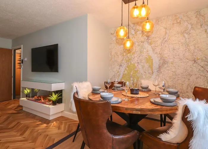 Tipsy Bee Windermere