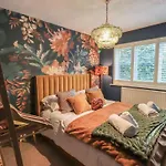 Tipsy Bee Feriehus *