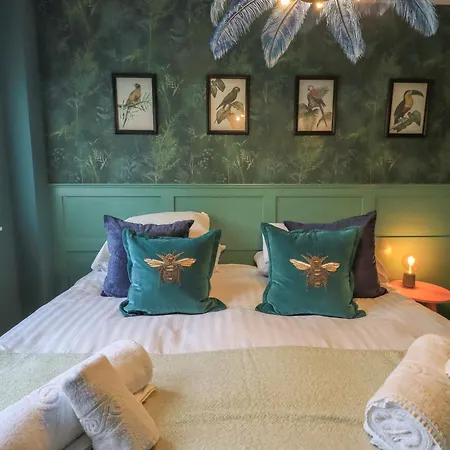Tipsy Bee Holiday home *